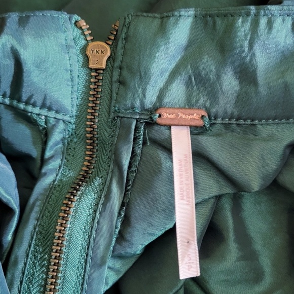 Unworn Free People Emilia Pleated Maxi Skirt in Green - Picture 7 of 7